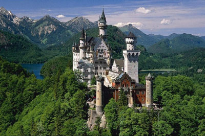 Alemania Romántica. Mágica combinación de paisajes verdes, pueblos medievales y castillos de ensueño