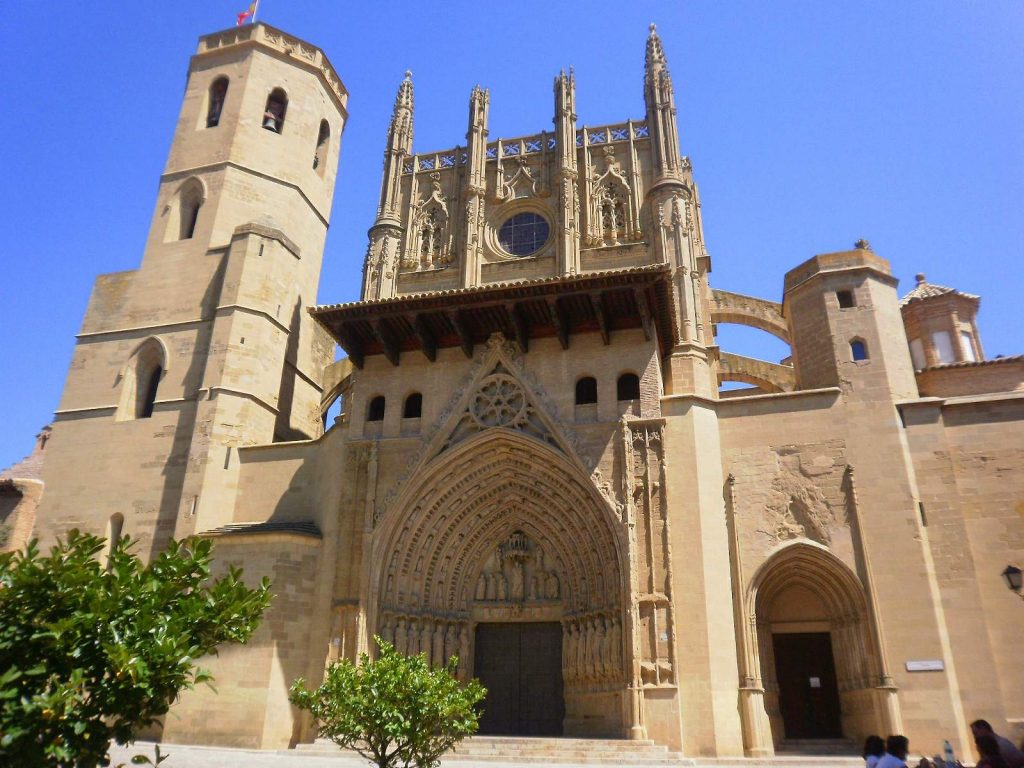Huesca_-_Catedral,_exterior_09