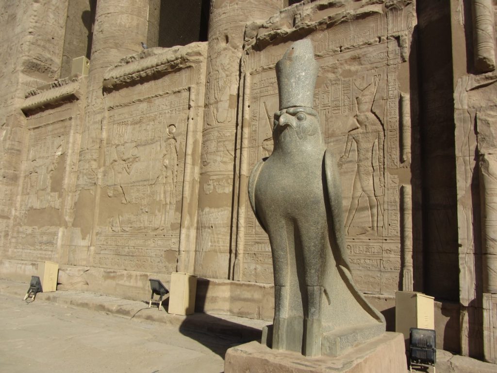 egypt_horus_old_monument_sculpture_stone_statue_tourism-1380291