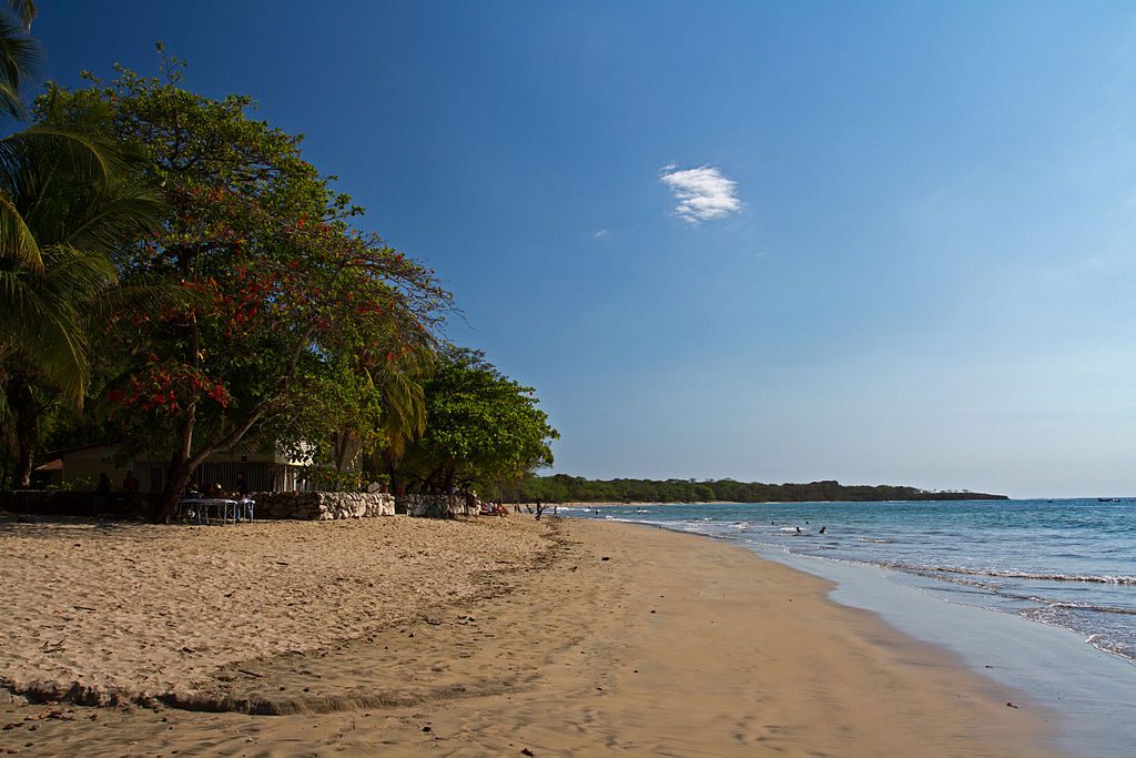 1024px-Tamarindo_beach-Guanacaste-Costa_Rica